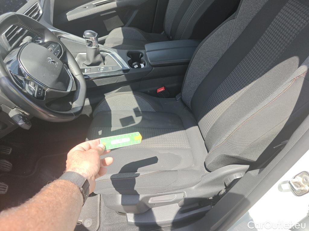  Land Rover  Discovery PEUGEOT 3008 / 2020 / 5P / todoterreno 1.5 BlueHDi 96kW (130CV) S&S Active Pack #8