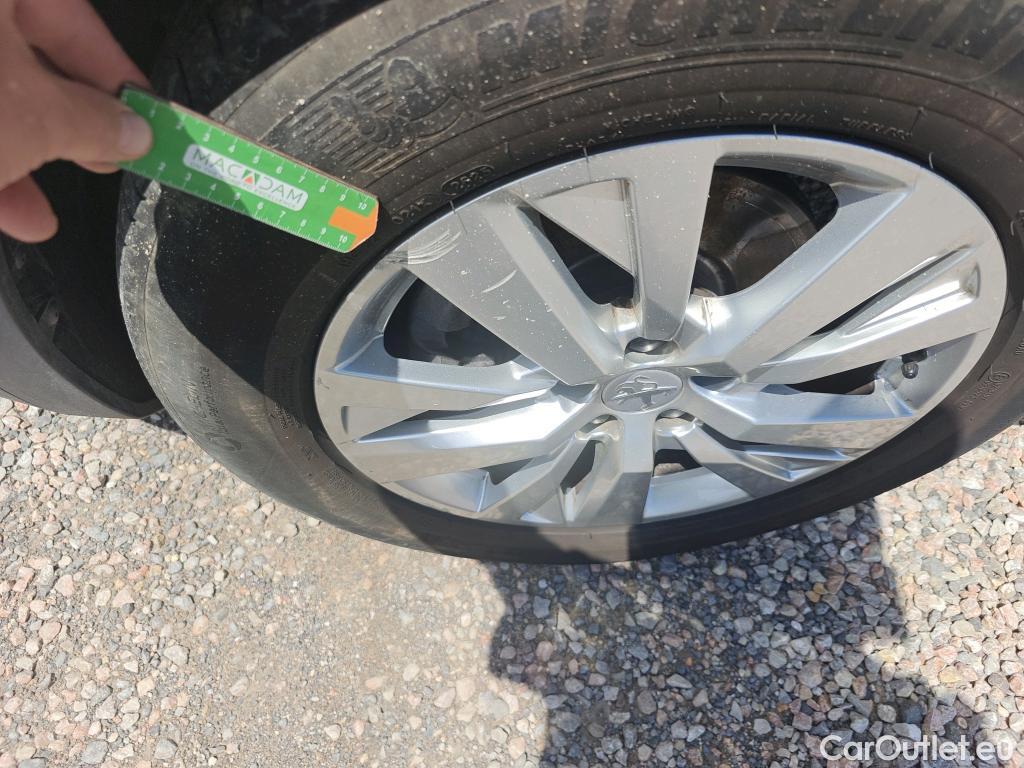  Land Rover  Discovery PEUGEOT 3008 / 2020 / 5P / todoterreno 1.5 BlueHDi 96kW (130CV) S&S Active Pack #10