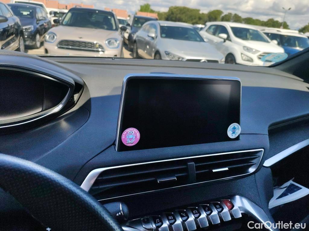  Peugeot  5008 PEUGEOT  / 2017 / 5P / todoterreno GT-Line BlueHDi 96kW (130CV) S&S EAT8 #28