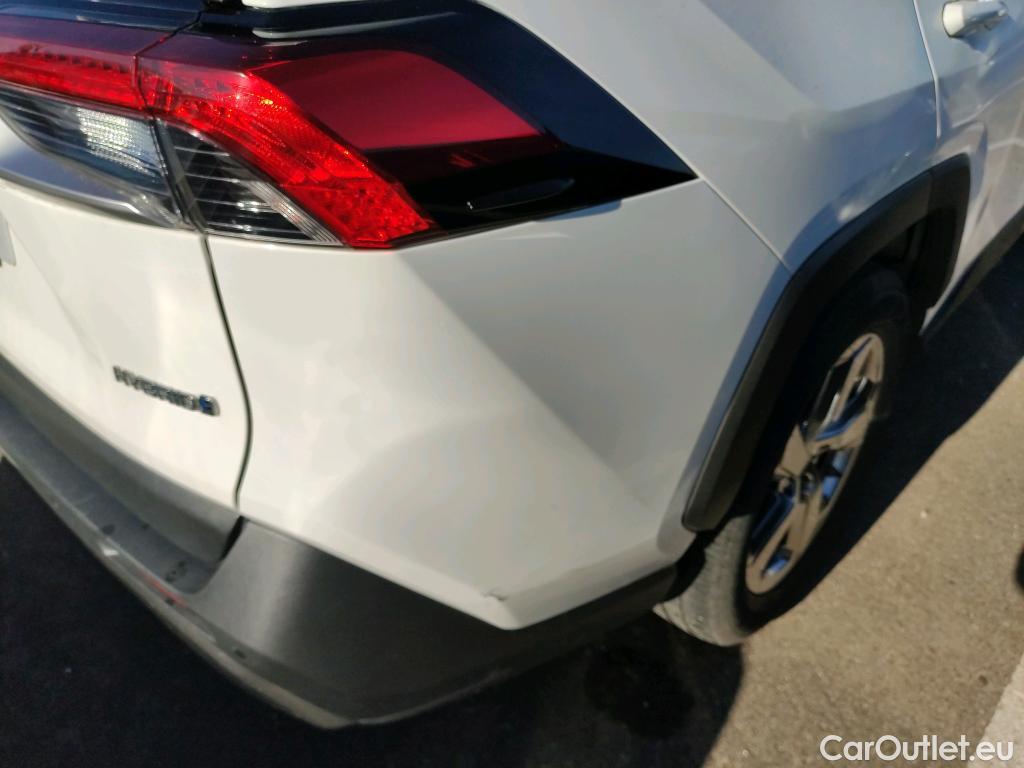  Toyota  RAV4 TOYOTA  / 2018 / 5P / todoterreno 2.5l 220H Advance #25