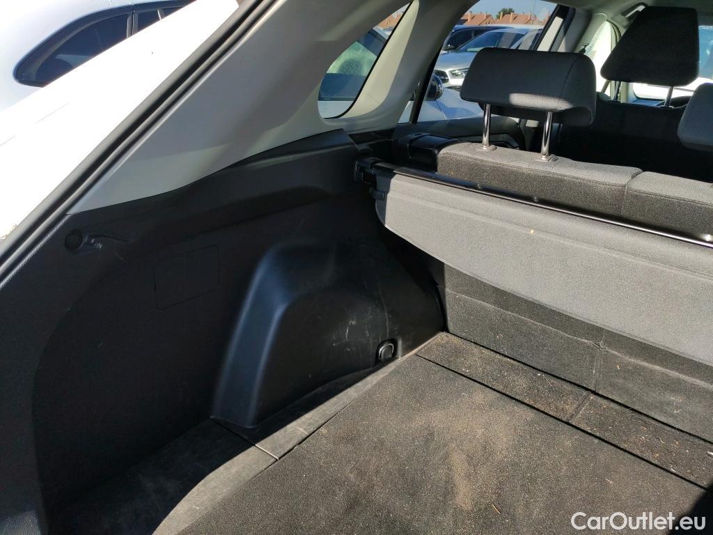  Toyota  RAV4 TOYOTA  / 2018 / 5P / todoterreno 2.5l 220H Advance #21