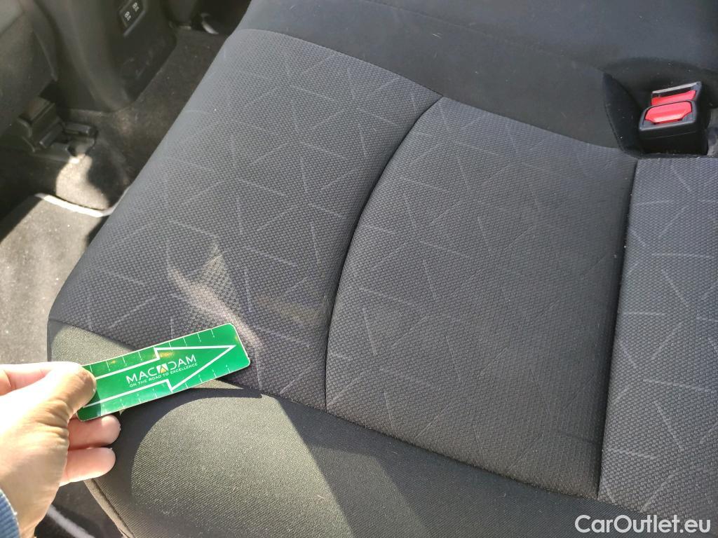  Toyota  RAV4 TOYOTA  / 2018 / 5P / todoterreno 2.5l 220H Advance #8