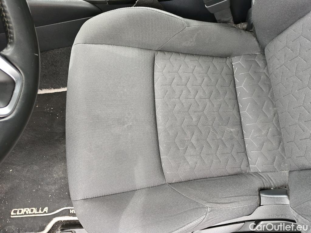  Toyota  Corolla TOYOTA  / 2019 / 5P / familiar 1.8 125H ACTIVE TECH E-CVT TOU SPORT #19