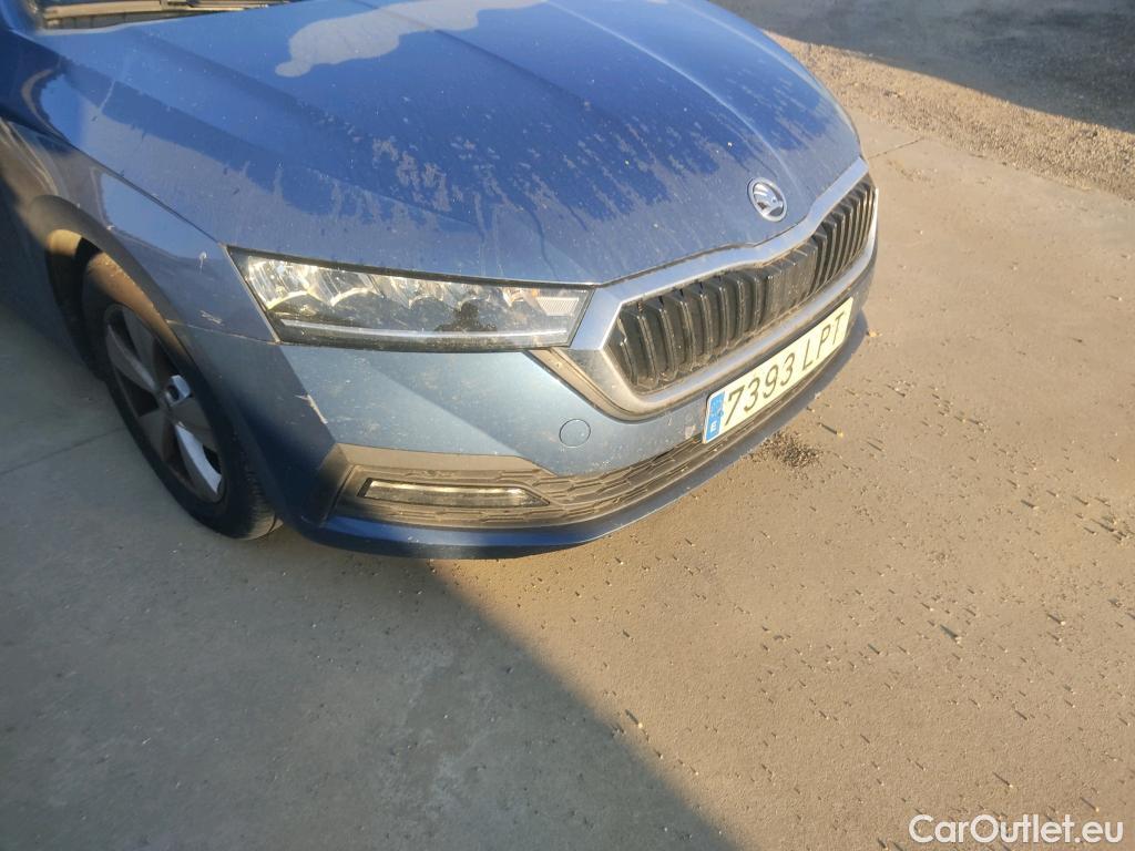  Skoda  Octavia  Berlina Ambition 1.5 TSI 150CV AT7 E6d #7