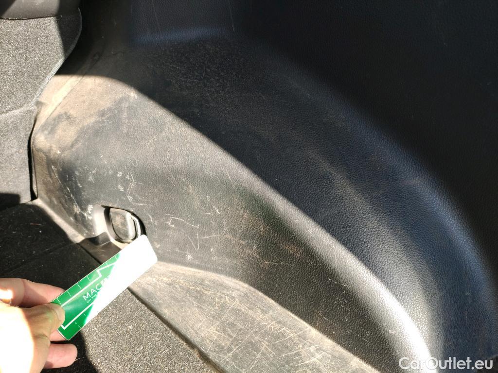  Toyota  RAV4 TOYOTA  / 2018 / 5P / todoterreno 2.5l 220H Advance #14