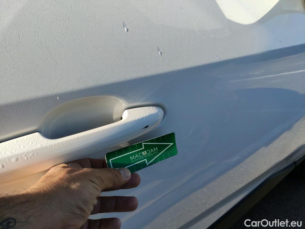  Toyota  RAV4 TOYOTA  / 2018 / 5P / todoterreno 2.5l 220H Advance #43