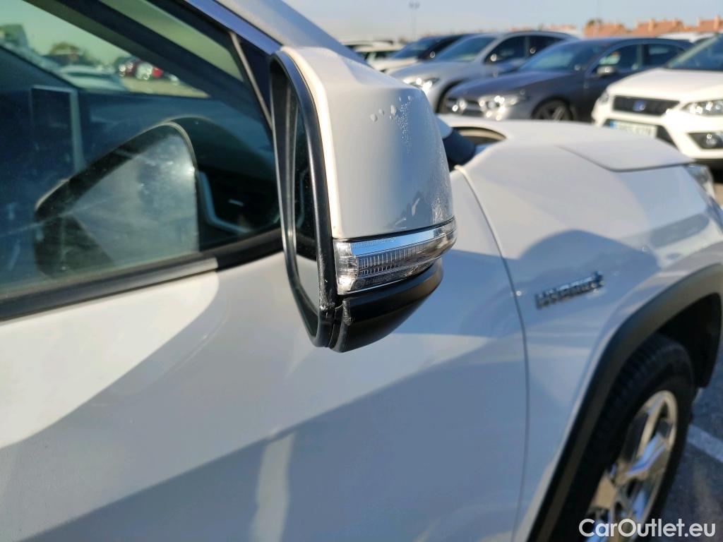  Toyota  RAV4 TOYOTA  / 2018 / 5P / todoterreno 2.5l 220H Advance #40