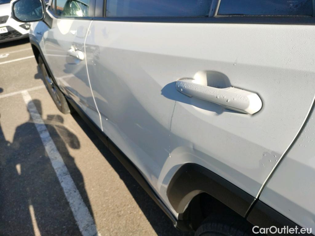  Toyota  RAV4 TOYOTA  / 2018 / 5P / todoterreno 2.5l 220H Advance #36