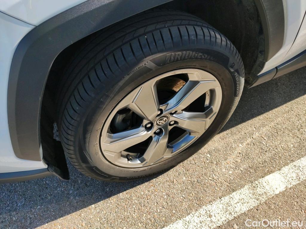  Toyota  RAV4 TOYOTA  / 2018 / 5P / todoterreno 2.5l 220H Advance #50