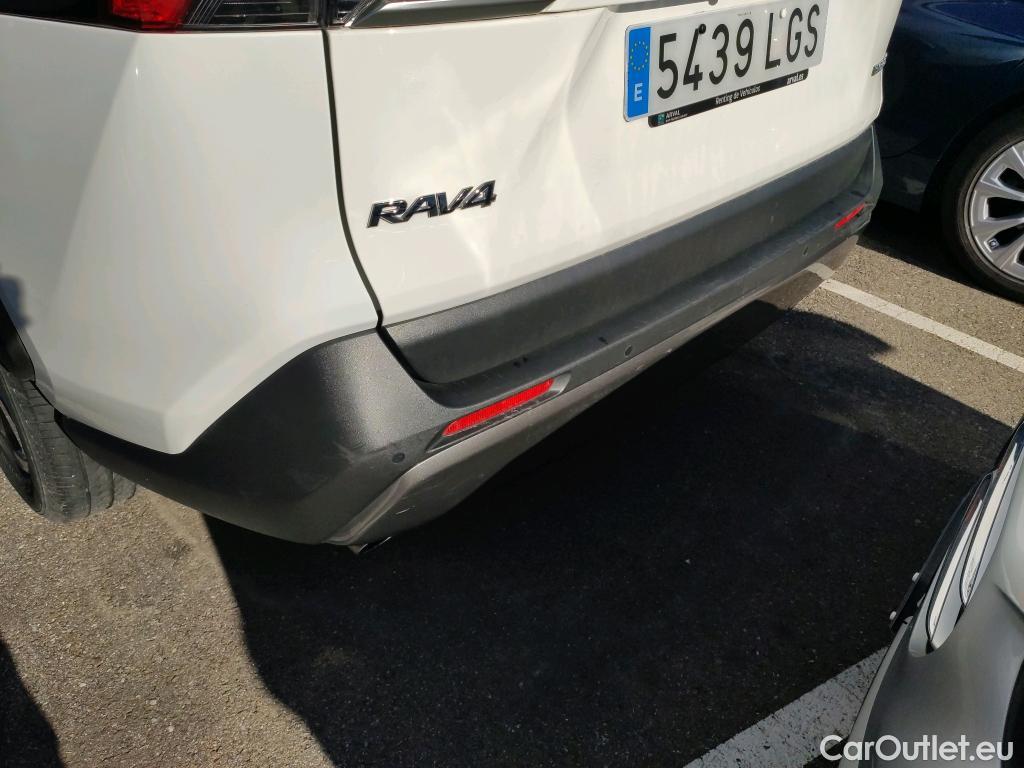  Toyota  RAV4 TOYOTA  / 2018 / 5P / todoterreno 2.5l 220H Advance #27