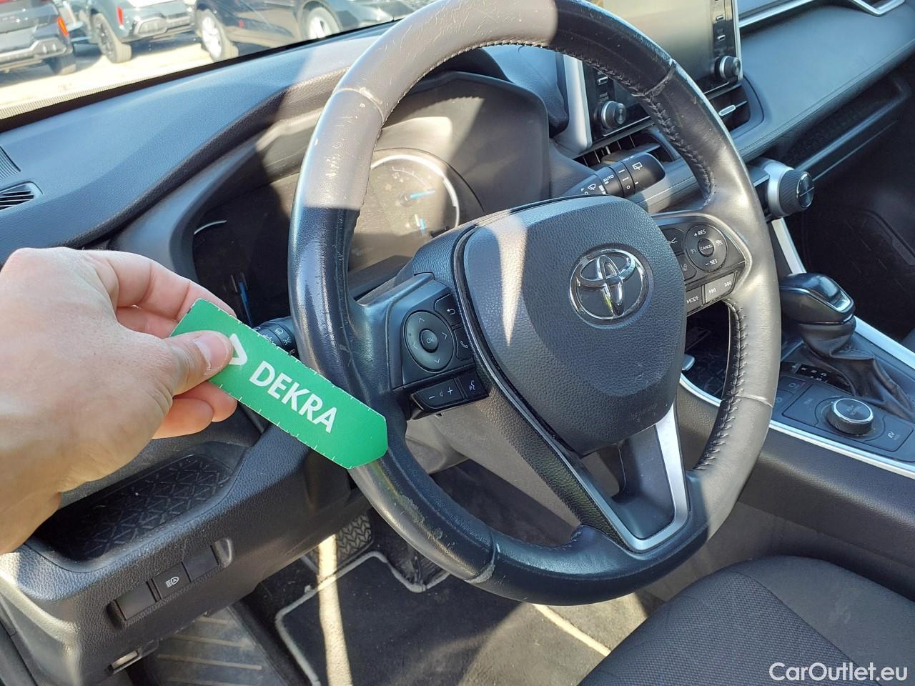  Toyota  RAV4 TOYOTA  / 2018 / 5P / todoterreno 2.5l 220H Advance 4WD #5