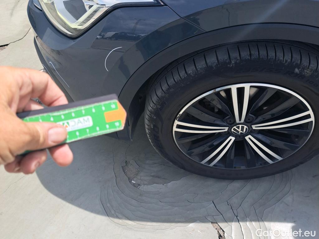 Volkswagen  Tiguan  Life 2.0 TDI 150CV AT7 E6d #7