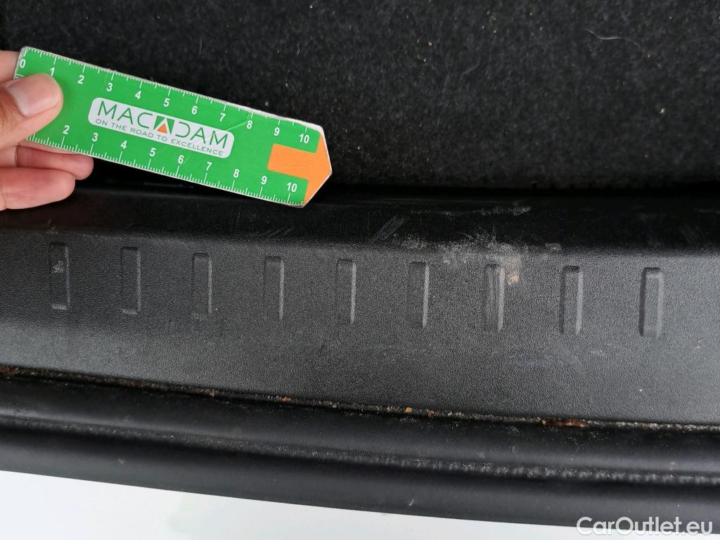  Volvo  S60 VOLVO  / 2019 / 4P / sedán Recharge T8 Ultimate Dark Auto #29