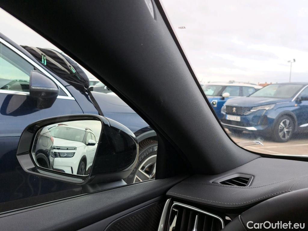  Volvo  S60 VOLVO  / 2019 / 4P / sedán Recharge T8 Ultimate Dark Auto #26