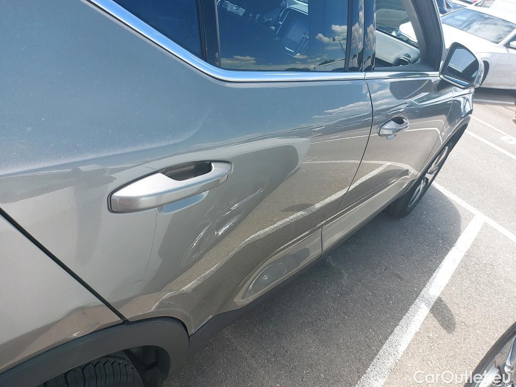  Volvo  XC 40 VOLVO XC40 / 2017 / 5P / todoterreno 1.5 T5 Twin Recharge Inscription Ex Auto #3