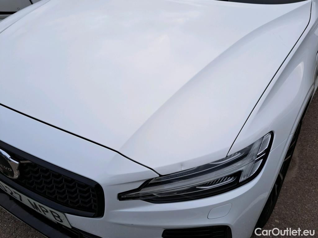  Volvo  S60 VOLVO  / 2019 / 4P / sedán Recharge T8 Ultimate Dark Auto #1