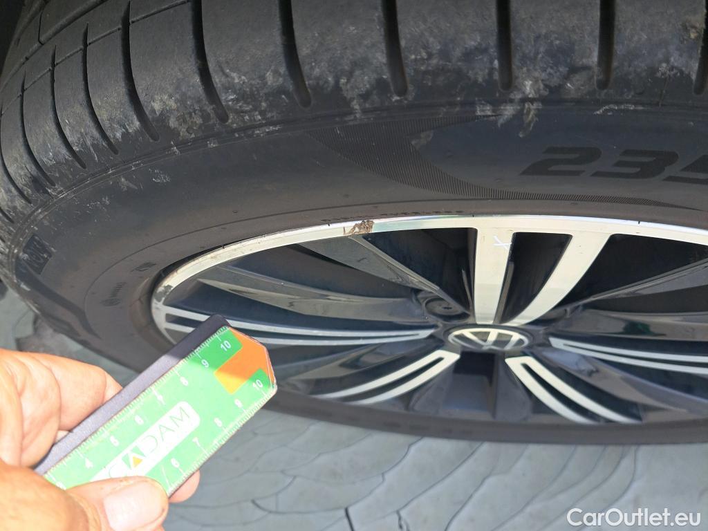  Volkswagen  Tiguan  Life 2.0 TDI 150CV AT7 E6d #8
