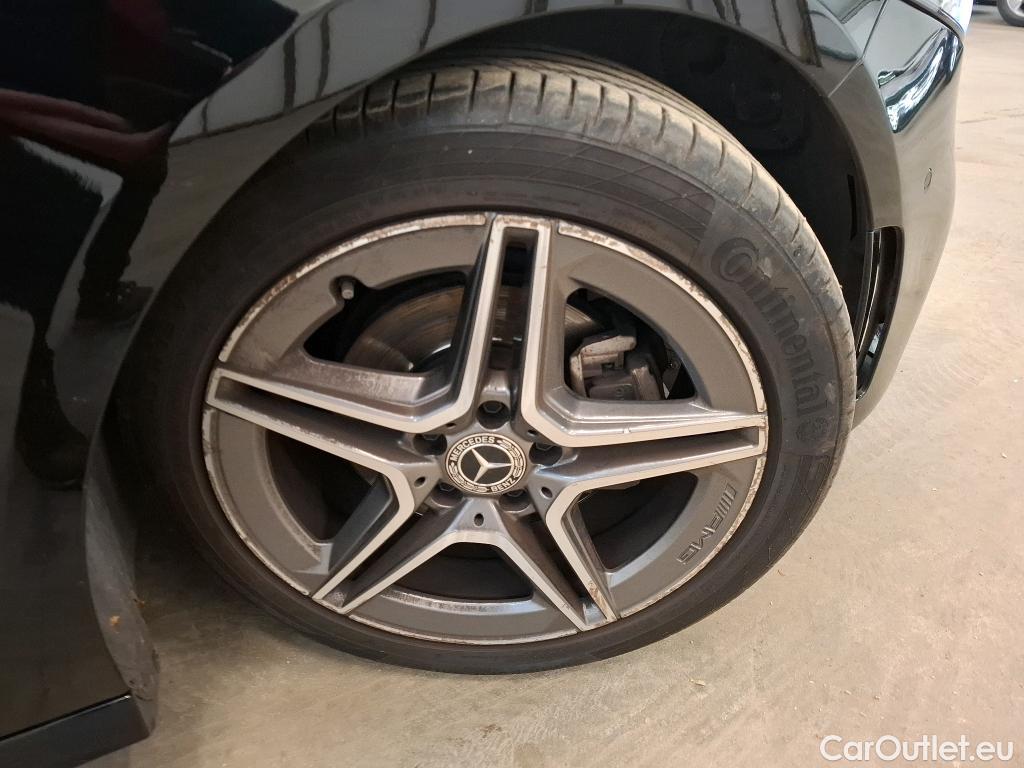  Mercedes  A-Klasse MERCEDES-BENZ Classe A Compact / 2018 / 5P / Berline A 200 AMG Line 7G-DCT #45