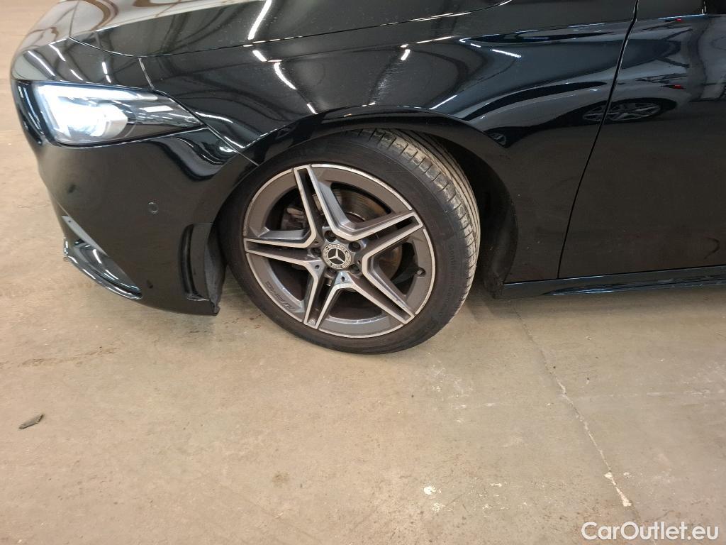  Mercedes  A-Klasse MERCEDES-BENZ Classe A Compact / 2018 / 5P / Berline A 200 AMG Line 7G-DCT #30