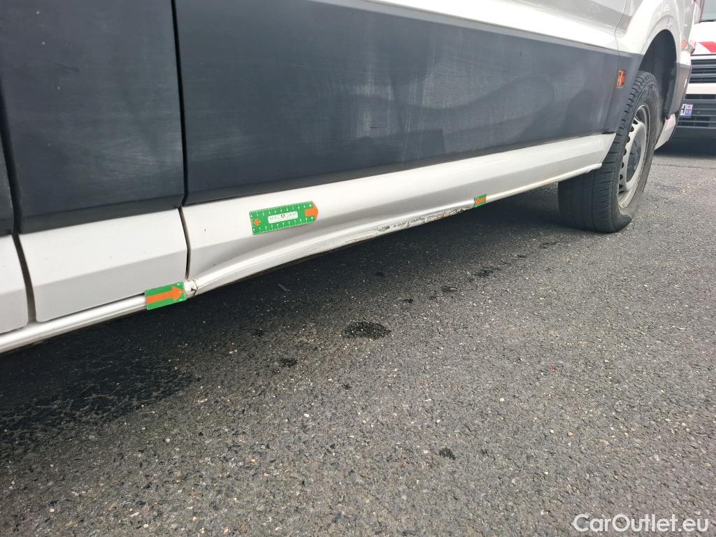  Volkswagen  Crafter  Fourgon Fourgon 35 mittellang mit Hochdach 4Motion 2.0 140CV BVM6 #1
