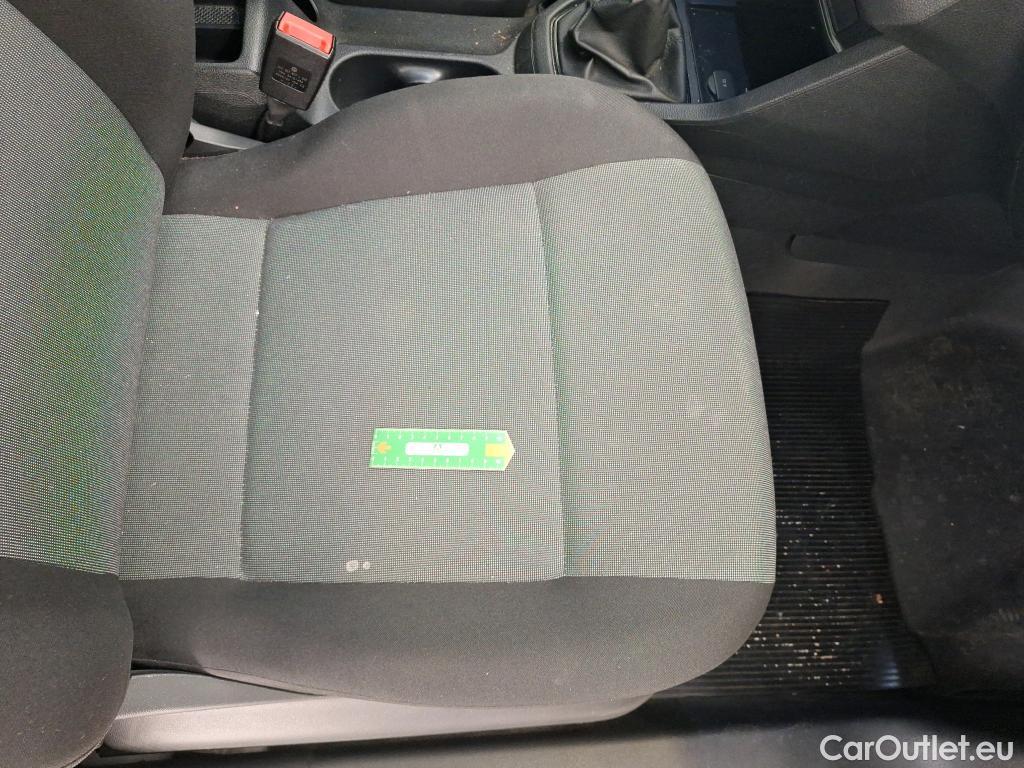 Volkswagen  Caddy VOLKSWAGEN  Van / 2015 / 4P / Fourgonnette 2.0 TDI 75 Business Line #32