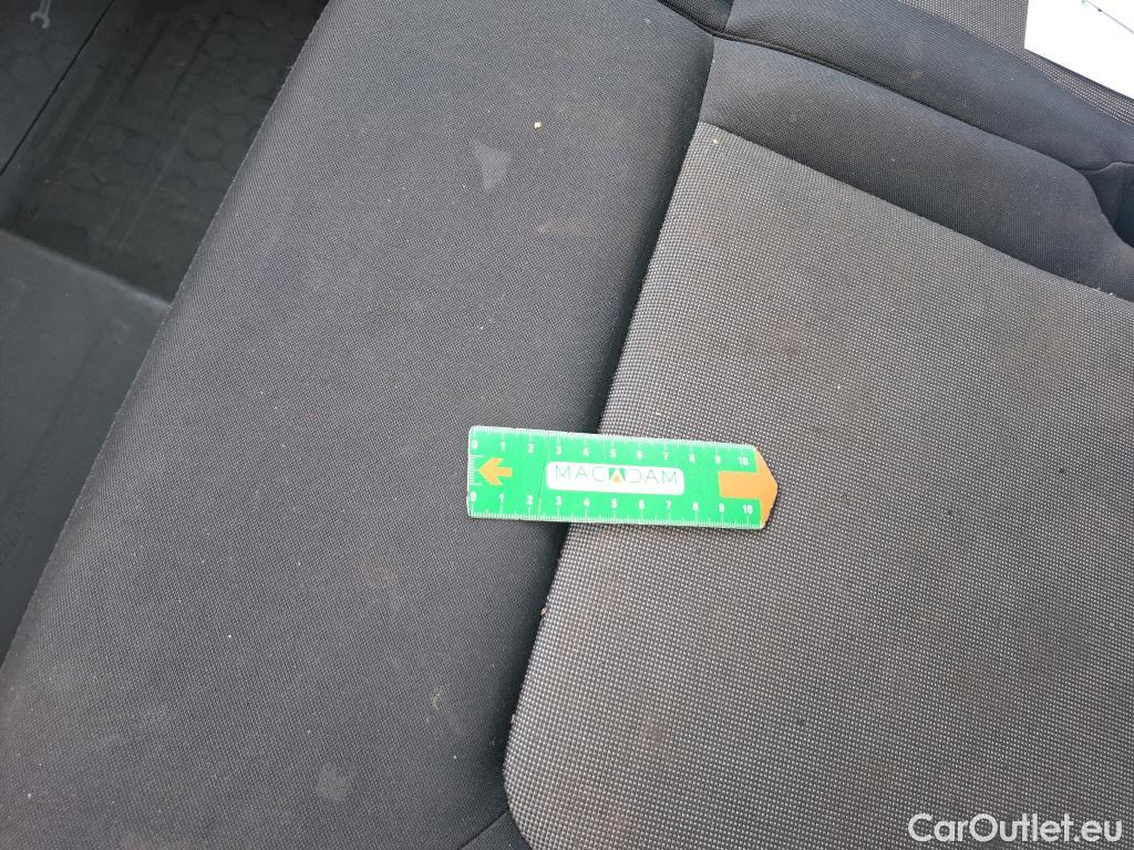  Volkswagen  Crafter  Fourgon Fourgon 35 mittellang mit Hochdach 4Motion 2.0 140CV BVM6 #32