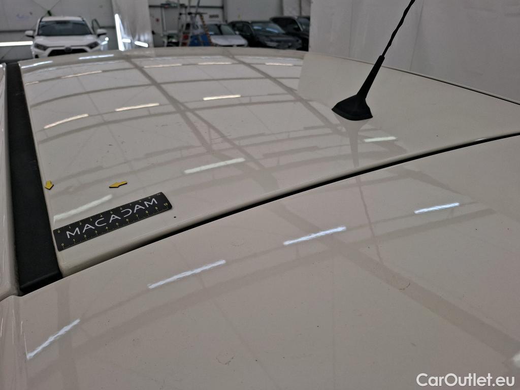  Renault  Captur RENAULT  5p Crossover Business dCi 90 #12