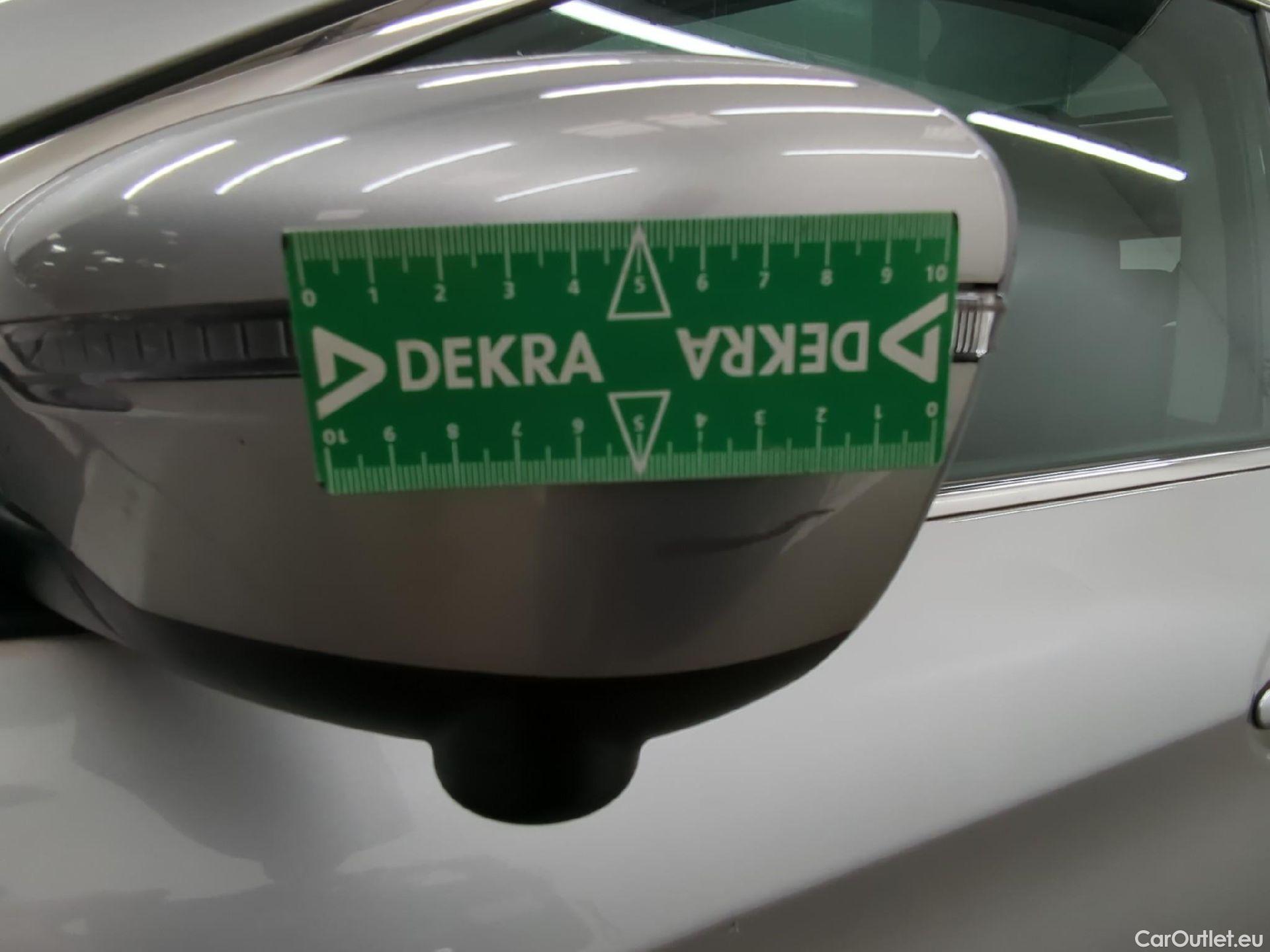  Nissan  Qashqai NISSAN  5p Crossover 1.2 DIG-T 115 Tekna #37