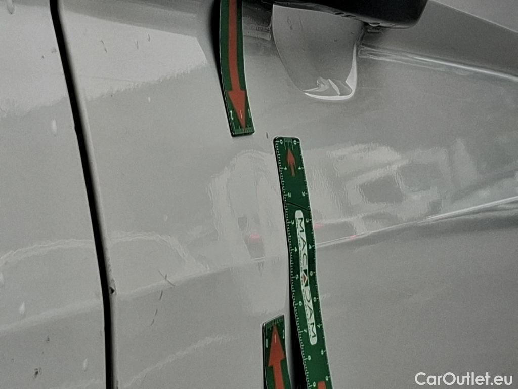  Volkswagen  Crafter  Fourgon Fourgon 35 mittellang mit Hochdach 4Motion 2.0 140CV BVM6 #22
