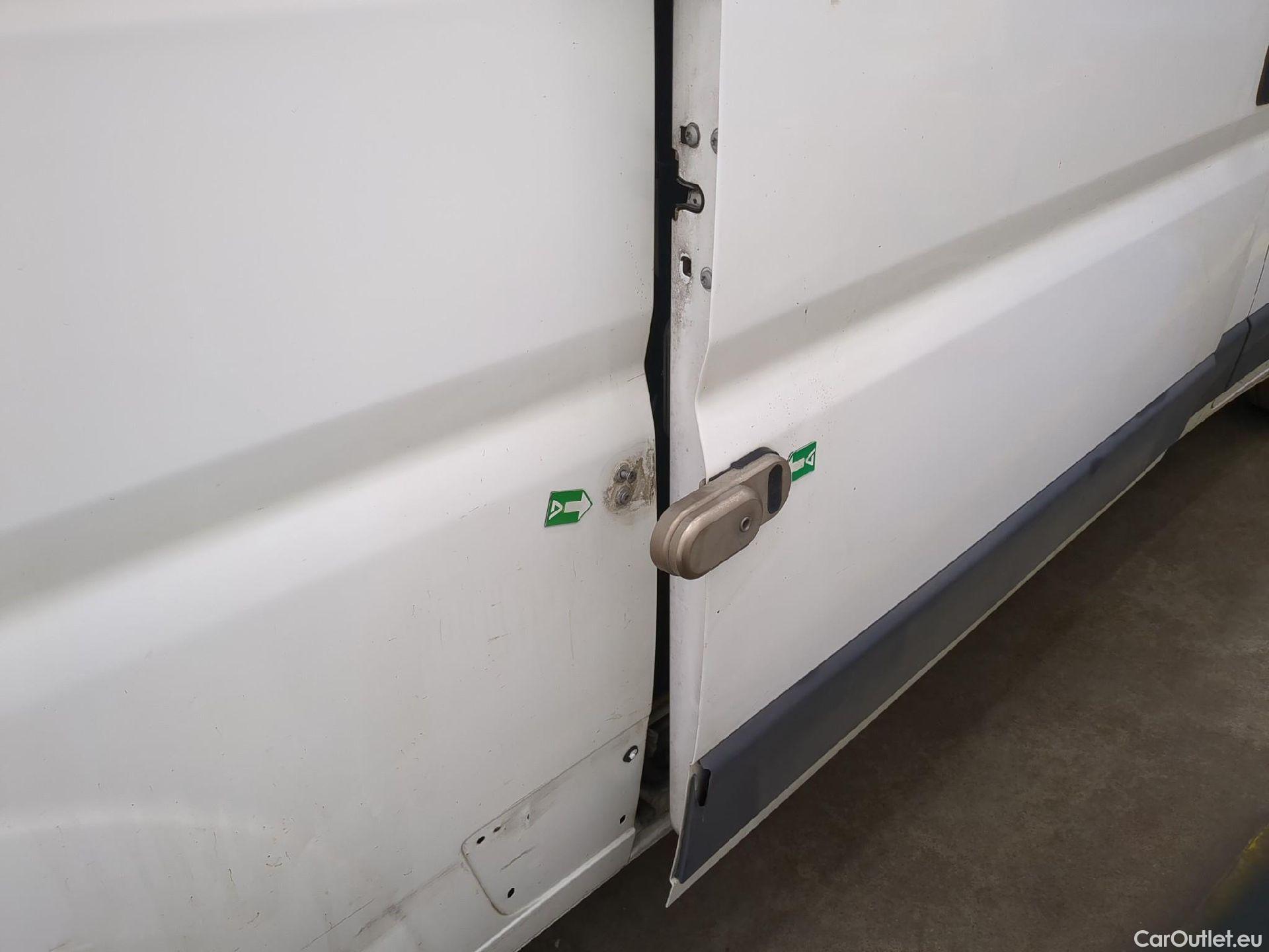  Peugeot  Boxer PEUGEOT  VU 4p Fourgon 2.0 BLUEHDI 130 PREMIUM PA 335 L2H2 #2
