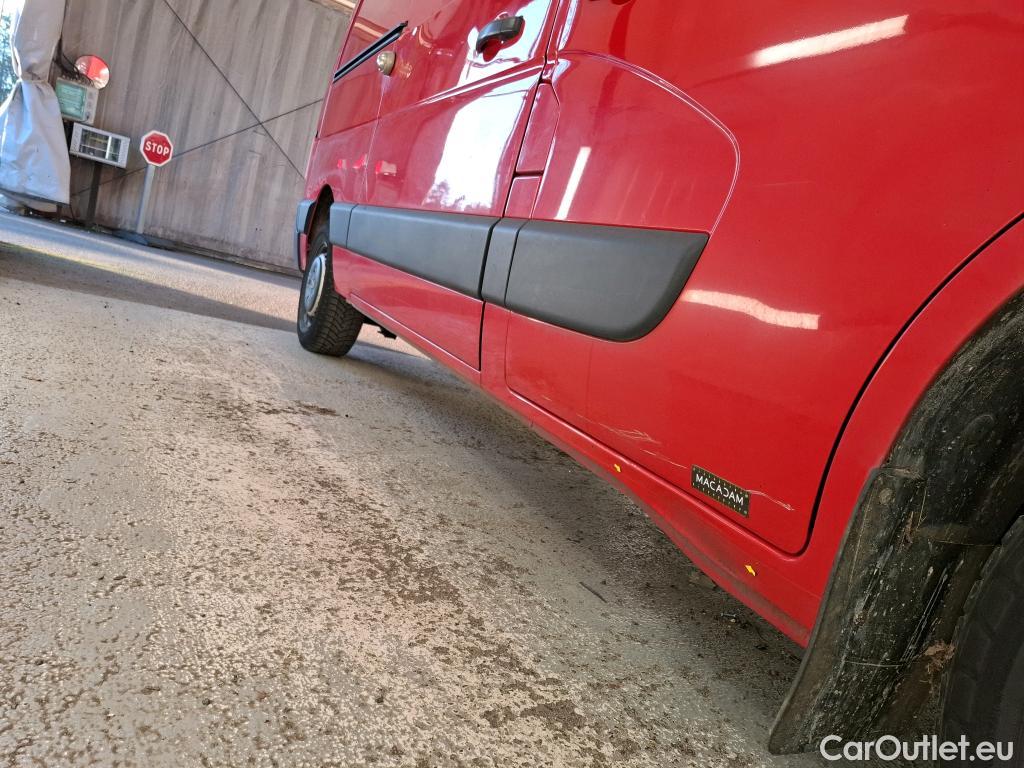  Renault  Master  III Fourgon L2H2 3 5 Grand Confort dCi 130CV BVM6 E6 #18