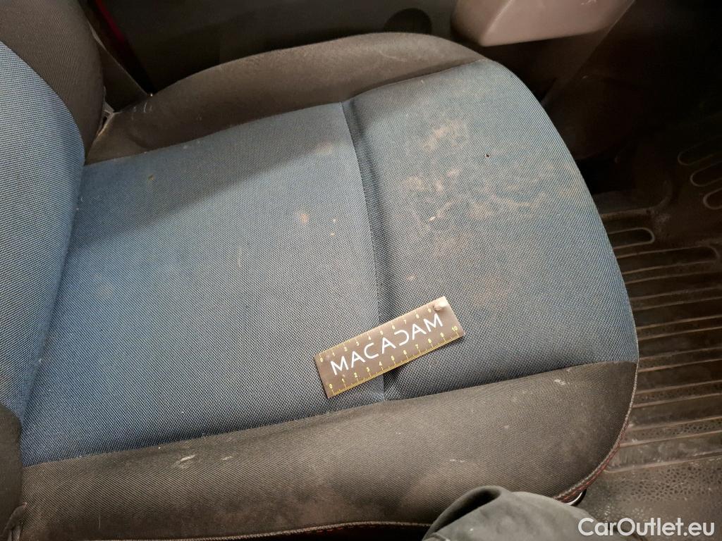  Renault  Master  III Fourgon L2H2 3 5 Grand Confort dCi 130CV BVM6 E6 #42