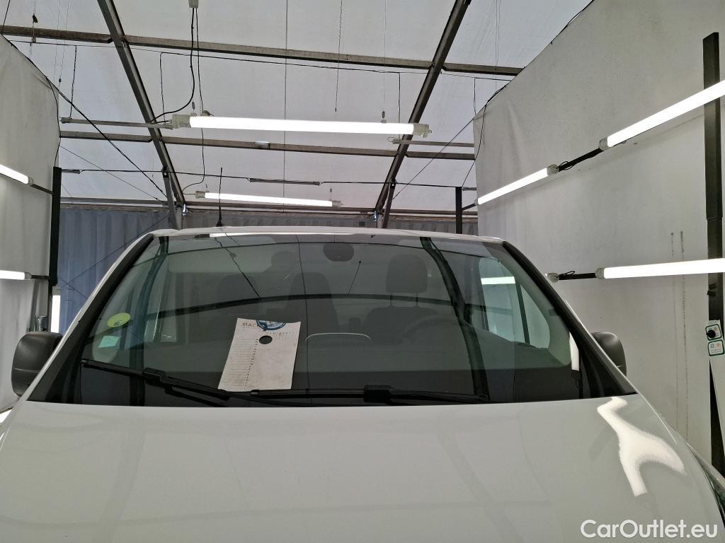  Renault  Trafic RENAULT  / 2019 / 4P / Fourgon tole FG GCF L1H1 1200 Energy dCi 170 EDC #9