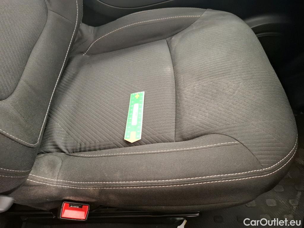  Renault  Trafic RENAULT  / 2019 / 4P / Fourgon tole FG GCF L1H1 1200 Energy dCi 170 EDC #10