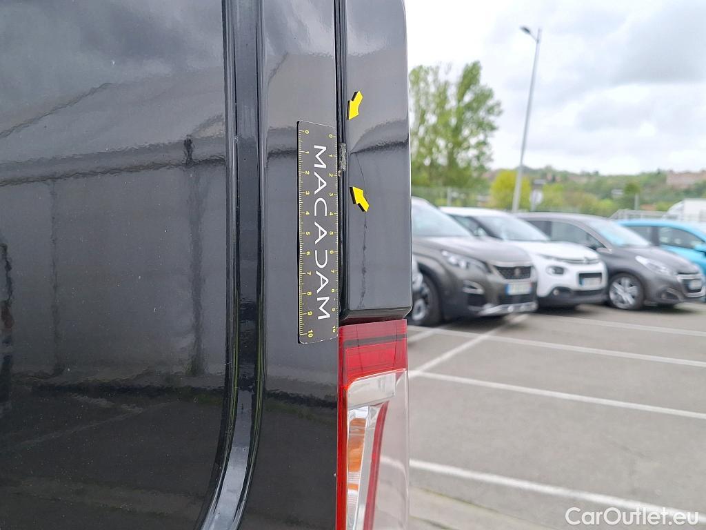  Renault  Master RENAULT TRUCKS  / 2010 / 4P / Fourgon tôlé RED EDITION VAN FWD 3T5 E6 L2H2 #69