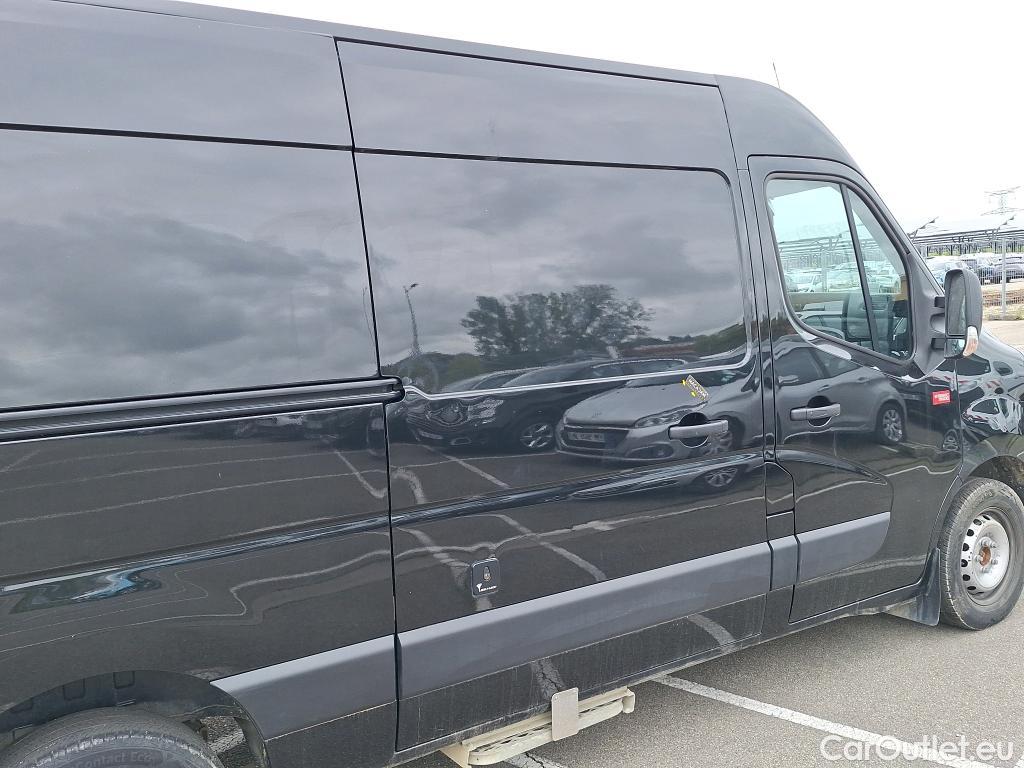  Renault  Master RENAULT TRUCKS  / 2010 / 4P / Fourgon tôlé RED EDITION VAN FWD 3T5 E6 L2H2 #26
