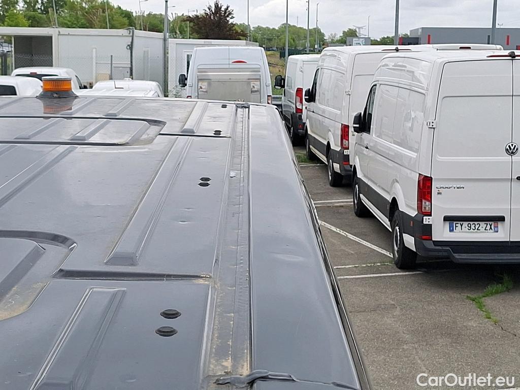  Renault  Master RENAULT TRUCKS  / 2010 / 4P / Fourgon tôlé RED EDITION VAN FWD 3T5 E6 L2H2 #44