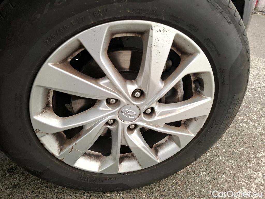  Hyundai  Tucson  Creative 2WD 1.7 CRDi 115CV BVM6 E6 #12