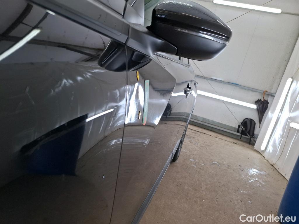  Peugeot  2008  Active Pack 1.2 PureTech 130CV BVA8 E6d #5