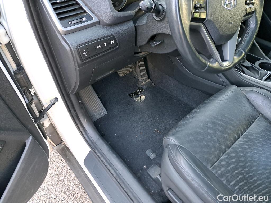  Hyundai  Tucson  Executive 2WD 1.7 CRDi 140CV BVA7 E6 #1