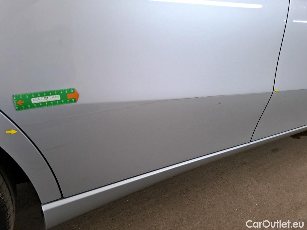  Mercedes  A-Klasse MERCEDES-BENZ Classe A Compact / 2018 / 5P / Berline A 180 d Business Line #37