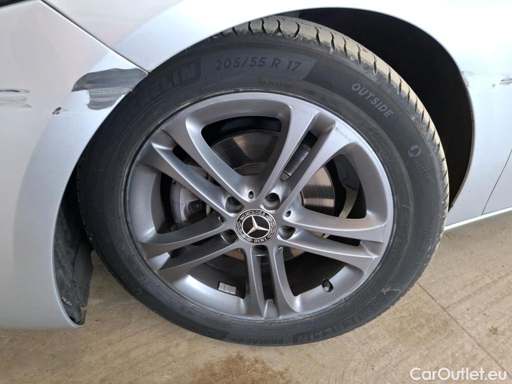  Mercedes  A-Klasse MERCEDES-BENZ Classe A Compact / 2018 / 5P / Berline A 180 d Business Line #26