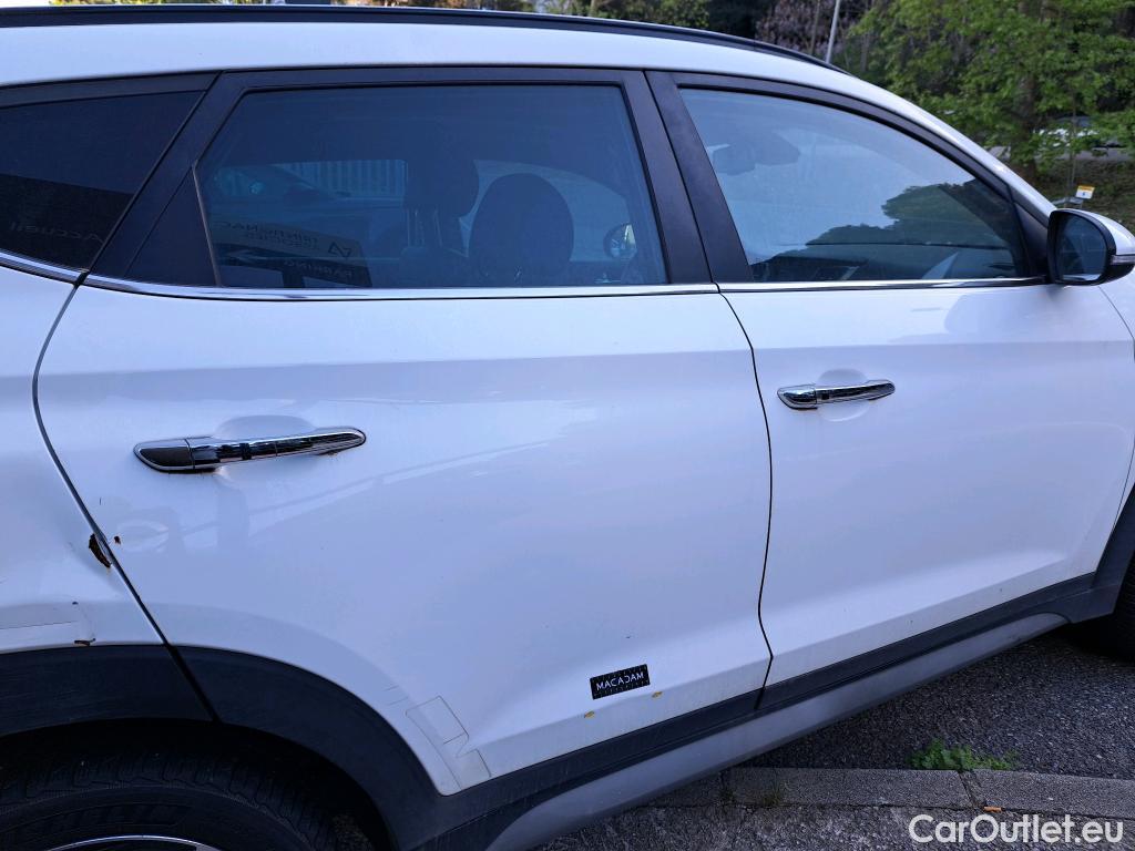  Hyundai  Tucson  Executive 2WD 1.7 CRDi 140CV BVA7 E6 #19