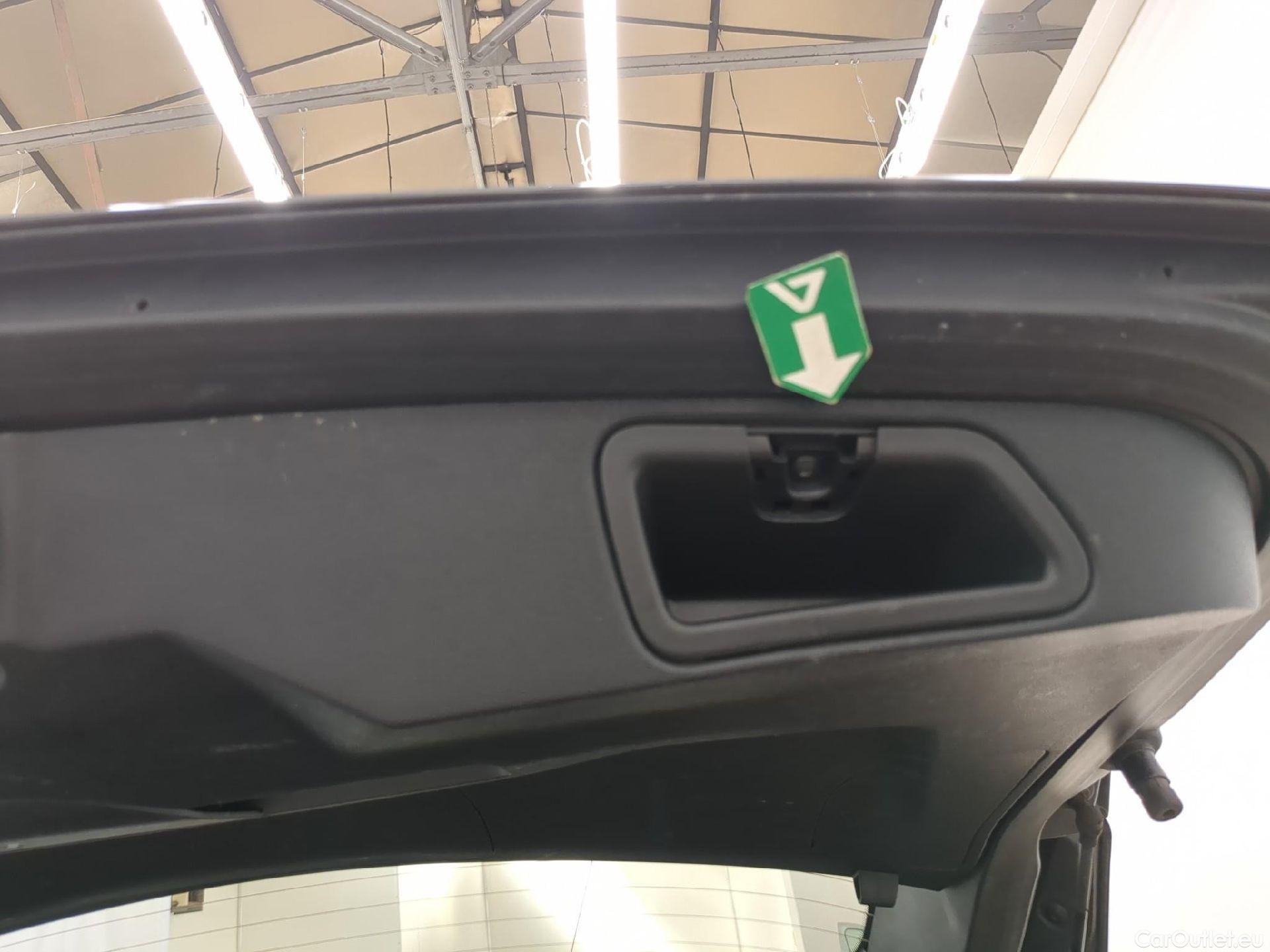  Peugeot  3008  Active Business 1.5 HDi 130CV BVA8 E6d #2