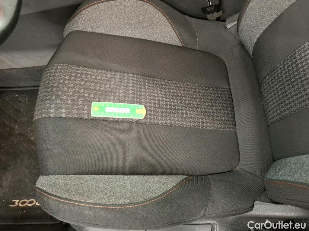  Peugeot  3008  Active Pack 1.2 PureTech 130CV BVA8 E6d #7