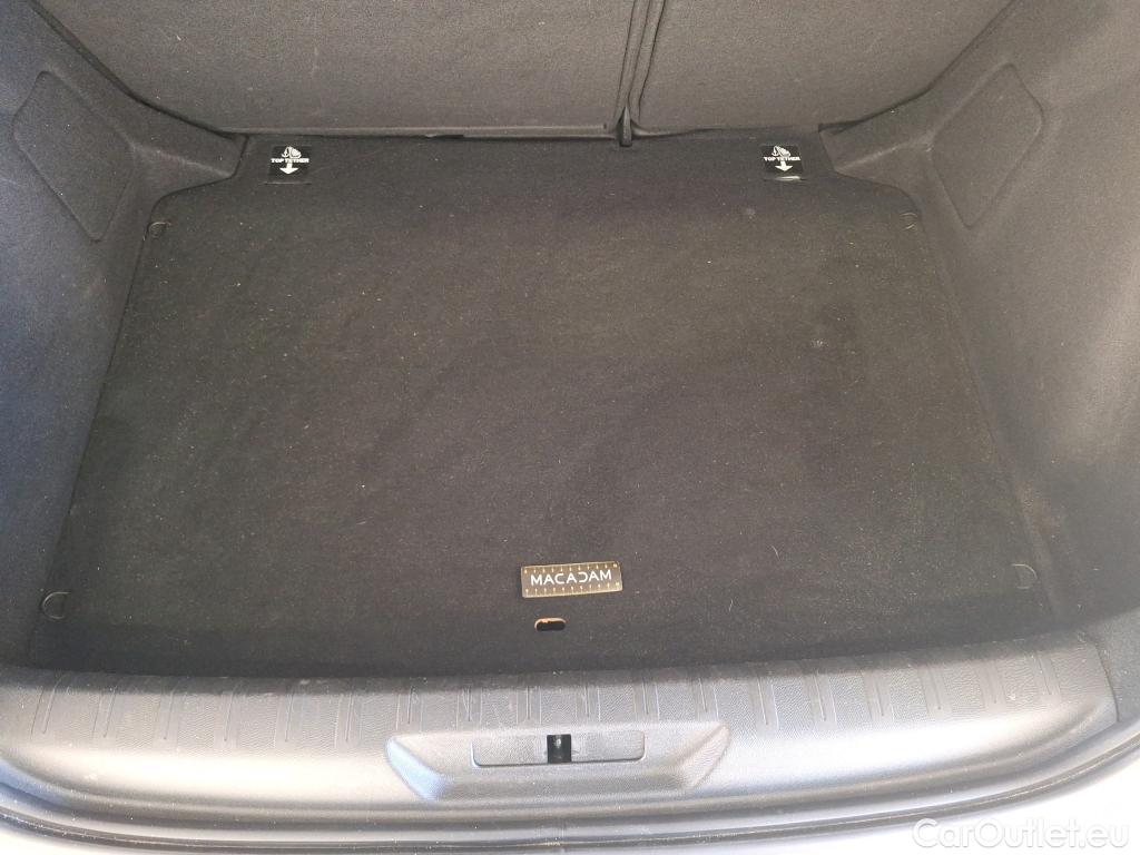  Peugeot  308  Active Business 1.5 HDi 130 CV #31