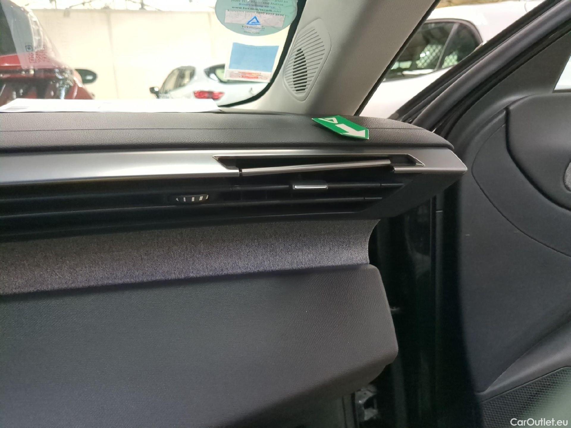  Peugeot  308  Allure Pack 1.5 HDi 130CV BVA8 E6d #52