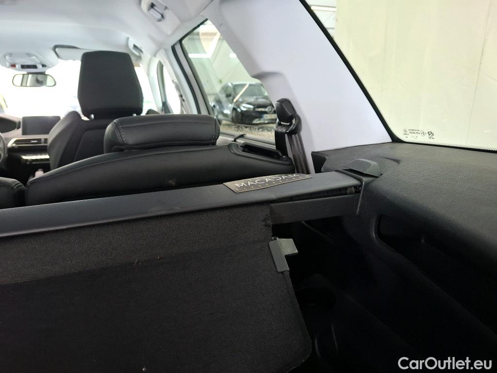  Peugeot  5008  Allure Business 2.0 HDi 180CV BVA8 7 Sieges E6dT #37