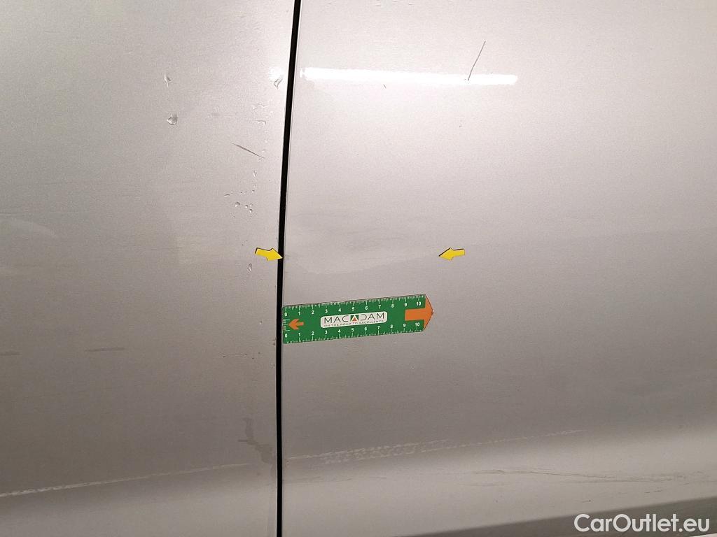  Volkswagen  Golf  VOLKSWAGEN SW / 2017 / 5P / Break 1.6 TDI 115 Conforrtline Business TVU #23