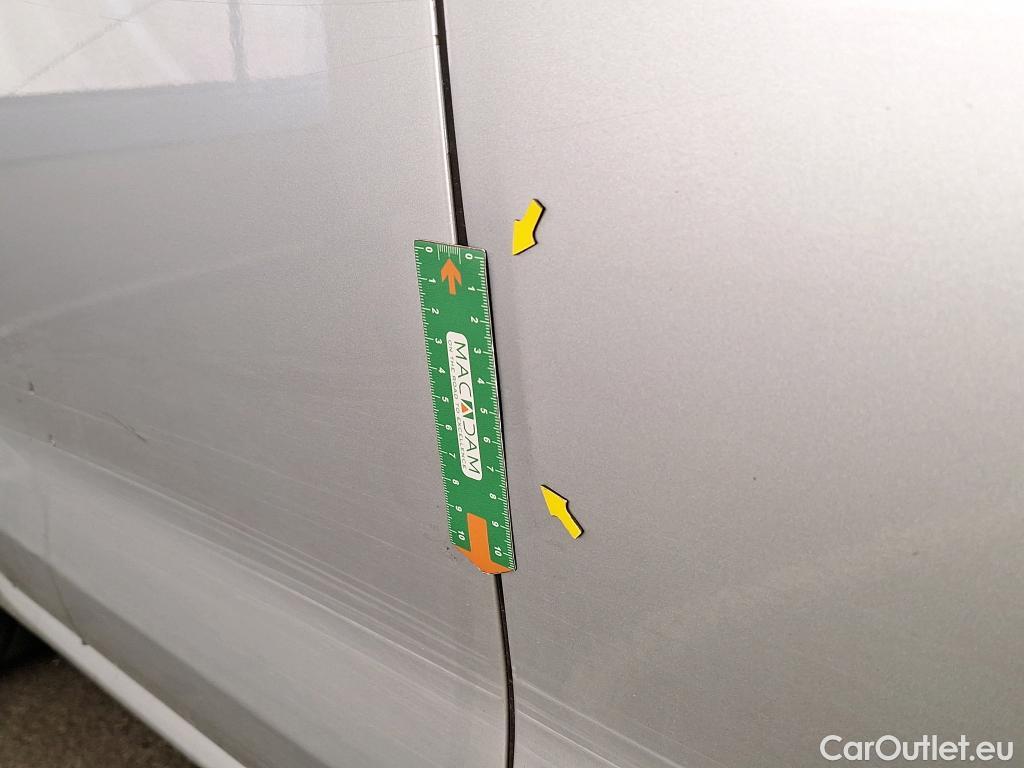  Volkswagen  Golf  VOLKSWAGEN SW / 2017 / 5P / Break 1.6 TDI 115 Conforrtline Business TVU #34